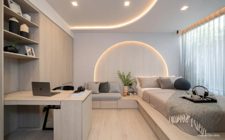 Reference Sathorn - Wongwianyai studio room condo interior with built in study desk and working area